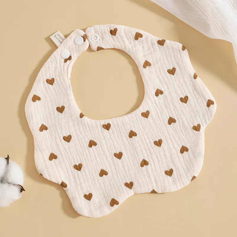 Petal-shaped bib (4).jpg