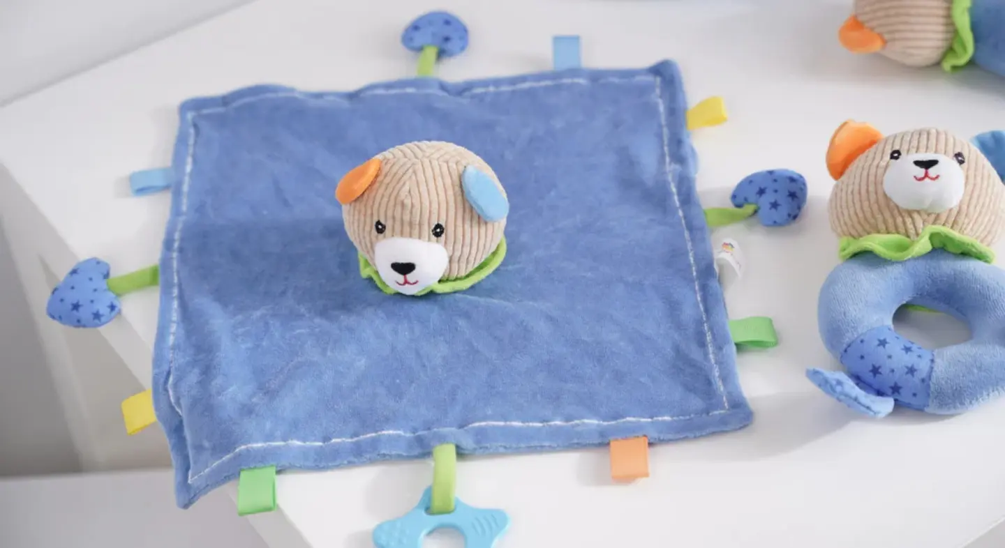 Choose a plush toy for the babies